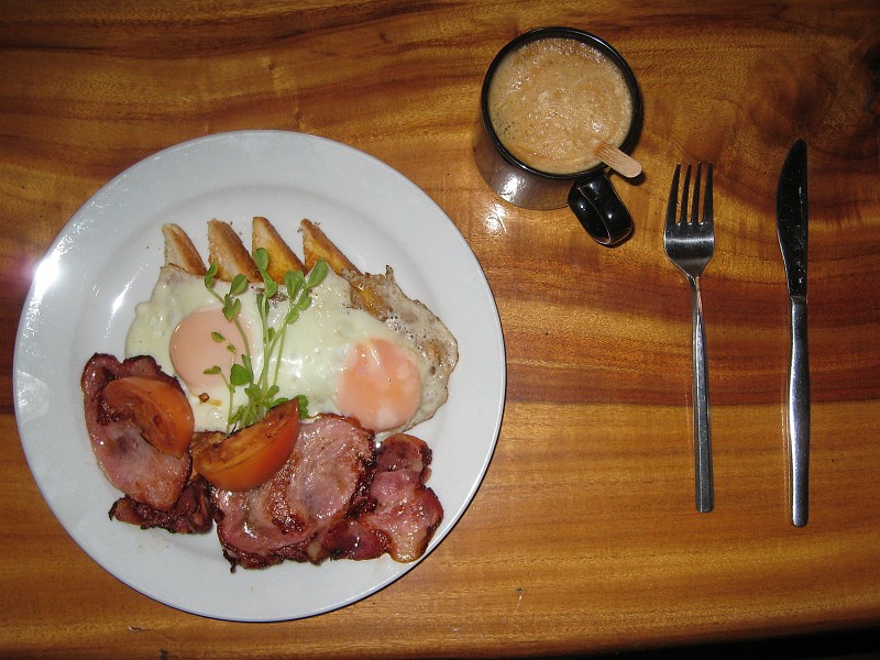 2009-11-06 22-01-35_2.jpg - DAS ist ein Frühstück!